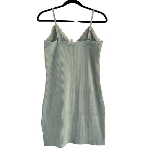 H&M DIVIDED Women's Sleeveless V-Neck Ribbed Knit Green Mini Dress Size M - Picture 2 of 9